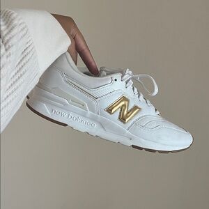 New Balance Women's Sneakers in White and Gold